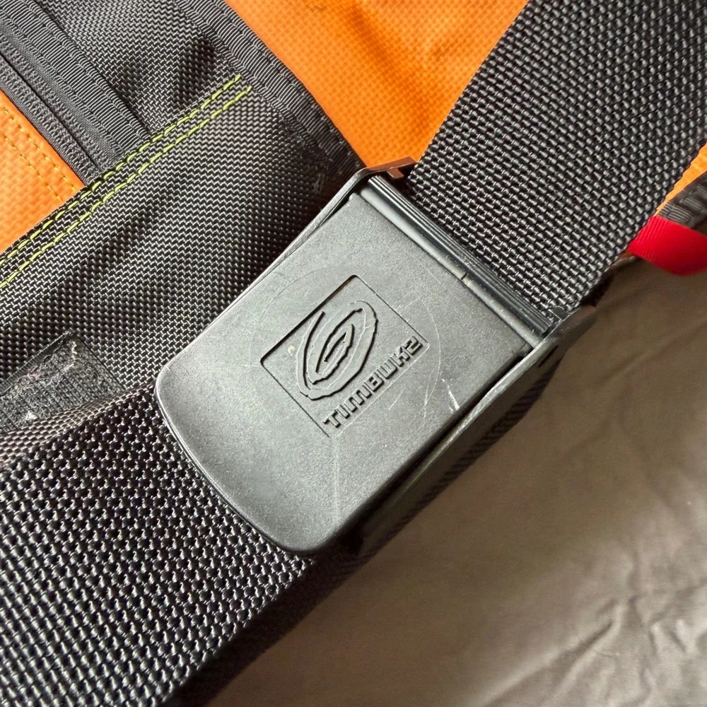 Vintage Timbuk2 Classic Messenger Bag Medium Black Orange Laptop Nylon